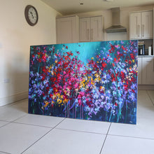 Load image into Gallery viewer, Flowers in her Hair